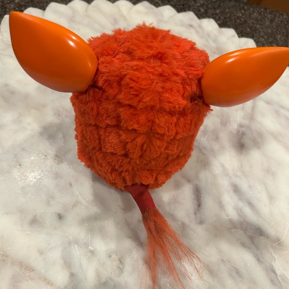 Hasboro Furby Phoenix 2012 - Picture 5 of 6